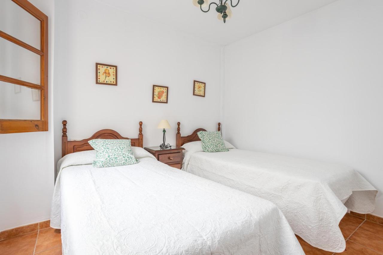 Apartment Nieves 2 Nerja Bagian luar foto